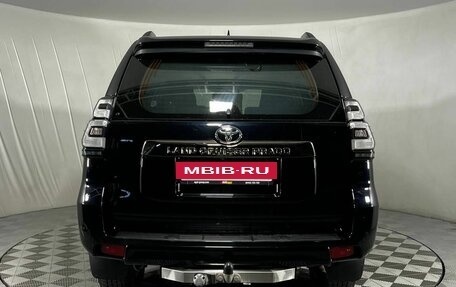 Toyota Land Cruiser Prado 150 рестайлинг 2, 2020 год, 6 850 000 рублей, 6 фотография