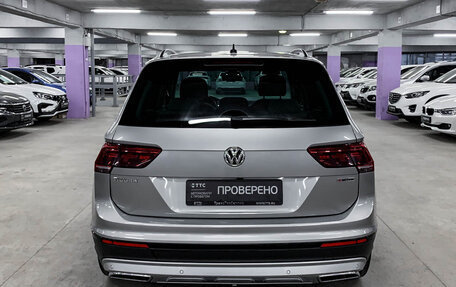 Volkswagen Tiguan II, 2019 год, 2 990 000 рублей, 6 фотография