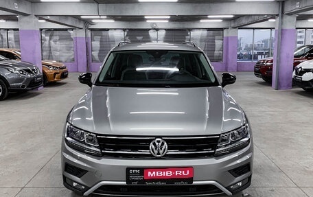 Volkswagen Tiguan II, 2019 год, 2 990 000 рублей, 2 фотография