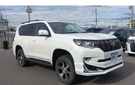 Toyota Land Cruiser Prado 150 рестайлинг 2, 2020 год, 3 870 000 рублей, 3 фотография