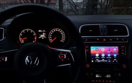 Volkswagen Polo VI (EU Market), 2018 год, 1 570 000 рублей, 3 фотография