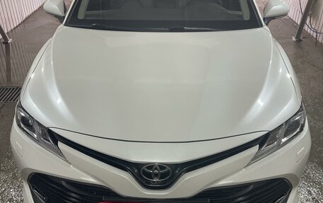 Toyota Camry, 2020 год, 3 150 000 рублей, 2 фотография