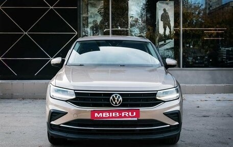 Volkswagen Tiguan II, 2021 год, 2 980 000 рублей, 8 фотография