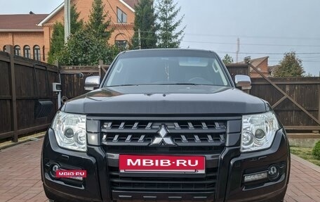 Mitsubishi Pajero IV, 2016 год, 2 850 000 рублей, 2 фотография