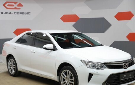 Toyota Camry, 2015 год, 2 090 000 рублей, 3 фотография