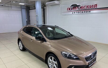 Volvo V40 Cross Country I, 2014 год, 1 670 000 рублей, 2 фотография