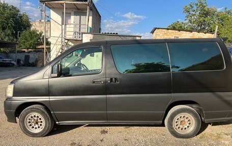 Nissan Elgrand I, 2001 год, 750 000 рублей, 3 фотография