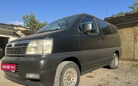 Nissan Elgrand I, 2001 год, 750 000 рублей, 2 фотография