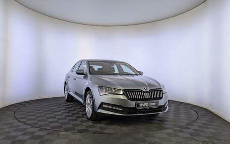 Skoda Superb III рестайлинг, 2021 год, 3 850 000 рублей, 3 фотография