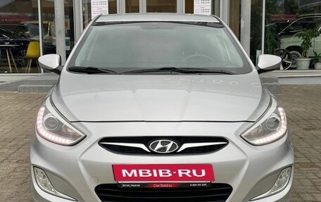 Hyundai Solaris II рестайлинг, 2013 год, 900 000 рублей, 3 фотография