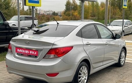 Hyundai Solaris II рестайлинг, 2013 год, 900 000 рублей, 5 фотография