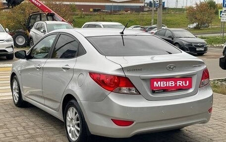 Hyundai Solaris II рестайлинг, 2013 год, 900 000 рублей, 7 фотография