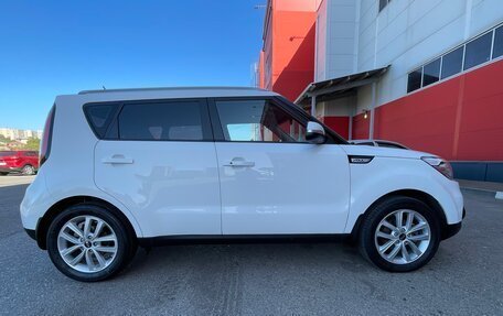 KIA Soul II рестайлинг, 2018 год, 1 750 000 рублей, 6 фотография