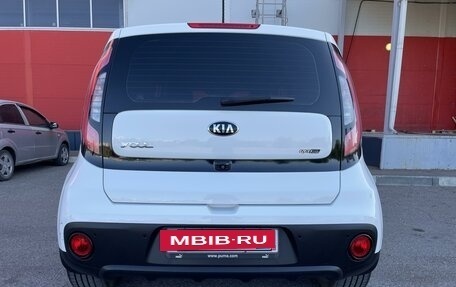 KIA Soul II рестайлинг, 2018 год, 1 750 000 рублей, 4 фотография