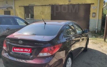 Hyundai Solaris II рестайлинг, 2011 год, 1 000 000 рублей, 4 фотография