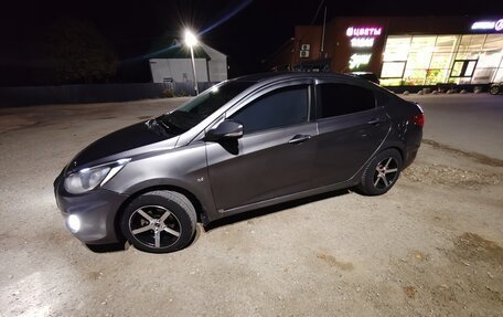 Hyundai Solaris II рестайлинг, 2011 год, 960 000 рублей, 18 фотография