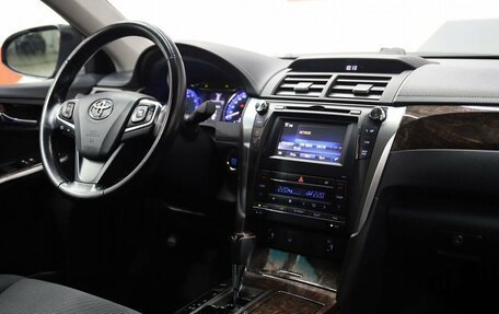 Toyota Camry, 2015 год, 2 150 000 рублей, 15 фотография