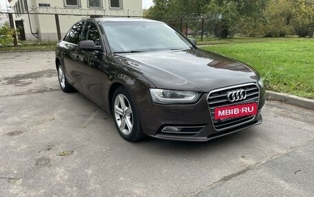 Audi A4, 2012 год, 1 350 000 рублей, 2 фотография