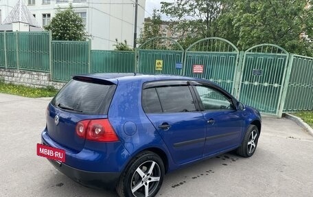 Volkswagen Golf V, 2004 год, 680 000 рублей, 2 фотография