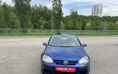 Volkswagen Golf V, 2004 год, 680 000 рублей, 8 фотография