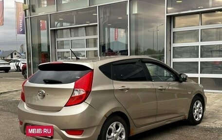 Hyundai Solaris II рестайлинг, 2011 год, 850 000 рублей, 4 фотография