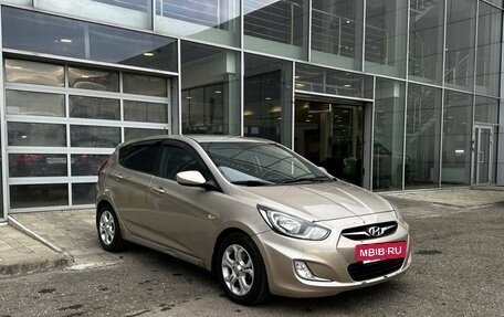 Hyundai Solaris II рестайлинг, 2011 год, 850 000 рублей, 3 фотография