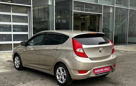 Hyundai Solaris II рестайлинг, 2011 год, 850 000 рублей, 6 фотография