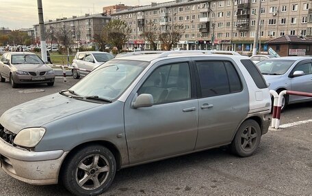 Toyota Raum I, 2001 год, 340 000 рублей, 1 фотография