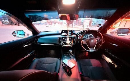 Toyota Crown, 2018 год, 2 700 000 рублей, 9 фотография