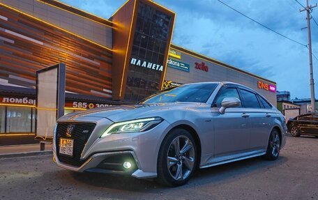 Toyota Crown, 2018 год, 2 700 000 рублей, 14 фотография