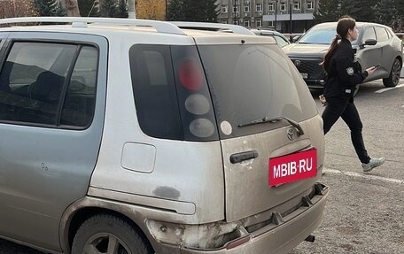 Toyota Raum I, 2001 год, 340 000 рублей, 2 фотография