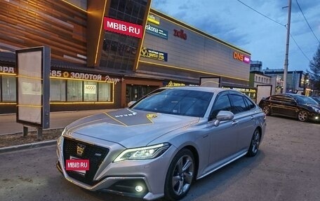 Toyota Crown, 2018 год, 2 700 000 рублей, 13 фотография