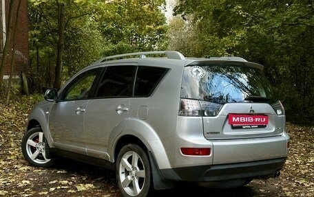 Mitsubishi Outlander III рестайлинг 3, 2008 год, 1 250 000 рублей, 4 фотография