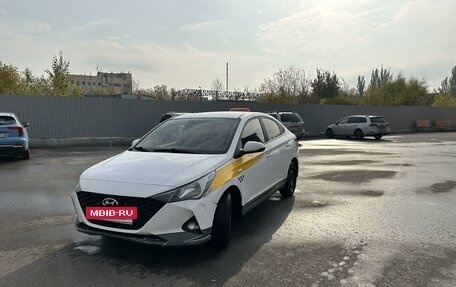 Hyundai Solaris II рестайлинг, 2022 год, 1 250 000 рублей, 2 фотография