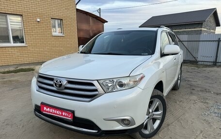 Toyota Highlander III, 2012 год, 2 150 000 рублей, 1 фотография