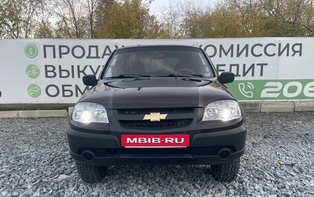 Chevrolet Niva I рестайлинг, 2011 год, 555 000 рублей, 2 фотография