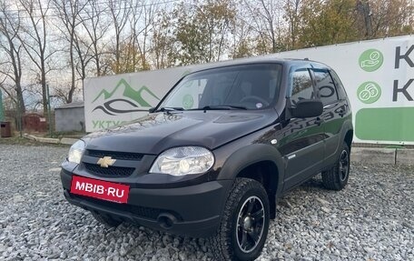 Chevrolet Niva I рестайлинг, 2011 год, 555 000 рублей, 9 фотография