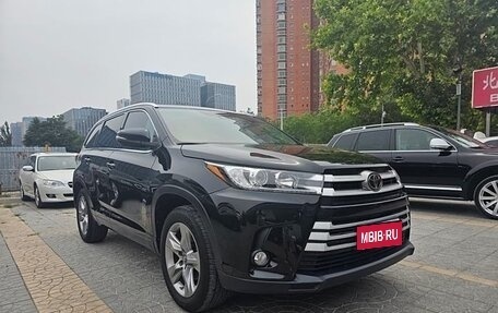 Toyota Highlander III, 2021 год, 4 100 999 рублей, 1 фотография