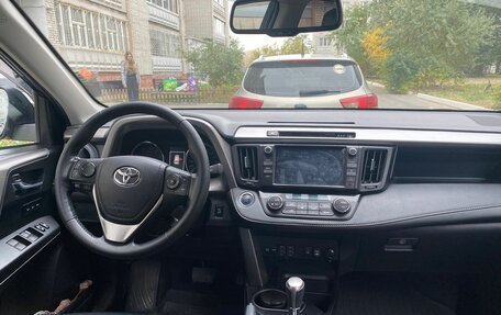 Toyota RAV4, 2019 год, 3 100 000 рублей, 9 фотография