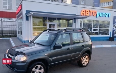 Chevrolet Niva I рестайлинг, 2014 год, 675 000 рублей, 3 фотография