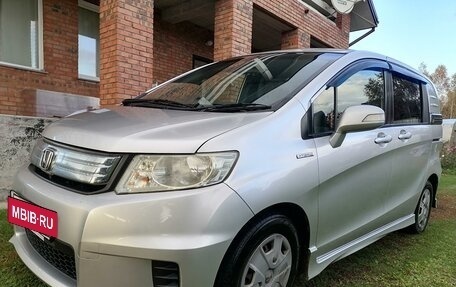 Honda Freed I, 2012 год, 1 270 000 рублей, 4 фотография