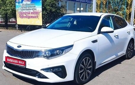 KIA Optima IV, 2019 год, 2 500 000 рублей, 3 фотография