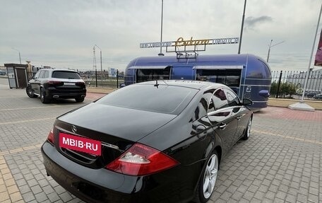 Mercedes-Benz CLS, 2005 год, 1 000 000 рублей, 4 фотография