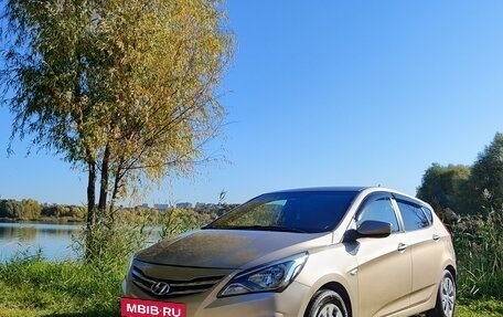 Hyundai Solaris II рестайлинг, 2013 год, 850 000 рублей, 3 фотография