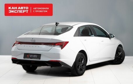 Hyundai Elantra, 2021 год, 2 350 000 рублей, 3 фотография