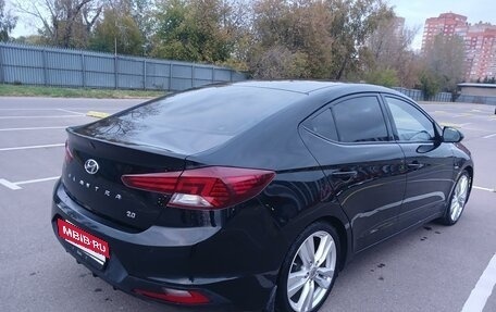 Hyundai Elantra VI рестайлинг, 2019 год, 1 500 000 рублей, 8 фотография