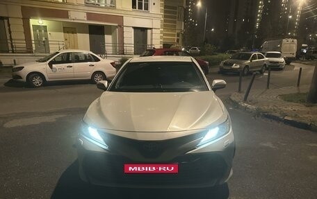 Toyota Camry, 2019 год, 2 400 000 рублей, 1 фотография