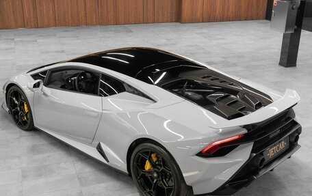 Lamborghini Huracán, 2023 год, 39 990 000 рублей, 12 фотография