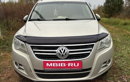 Volkswagen Tiguan I, 2011 год, 890 000 рублей, 3 фотография