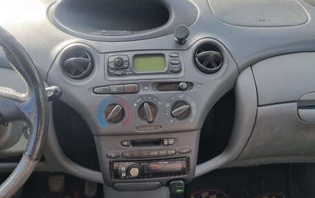 Toyota Yaris I рестайлинг, 2001 год, 306 000 рублей, 16 фотография